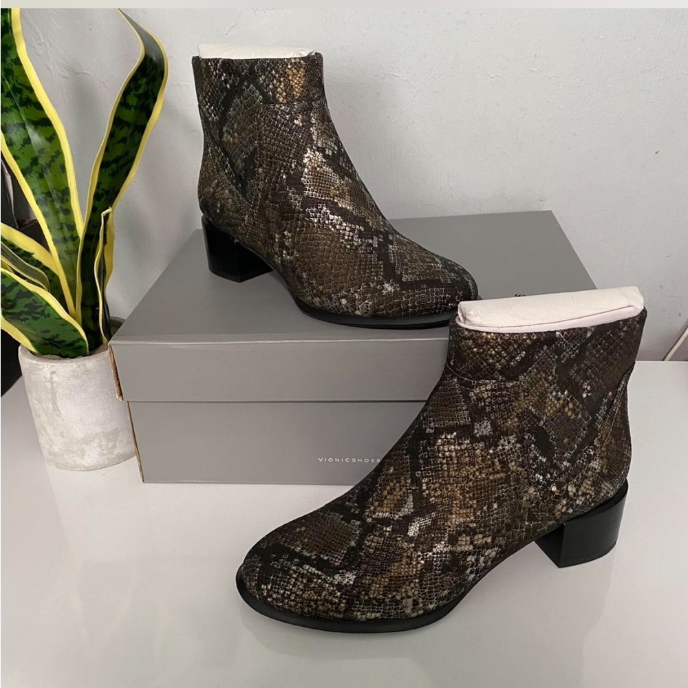 Vionic Women's Snakeskin Ankle Booties - Black‎ and Brown